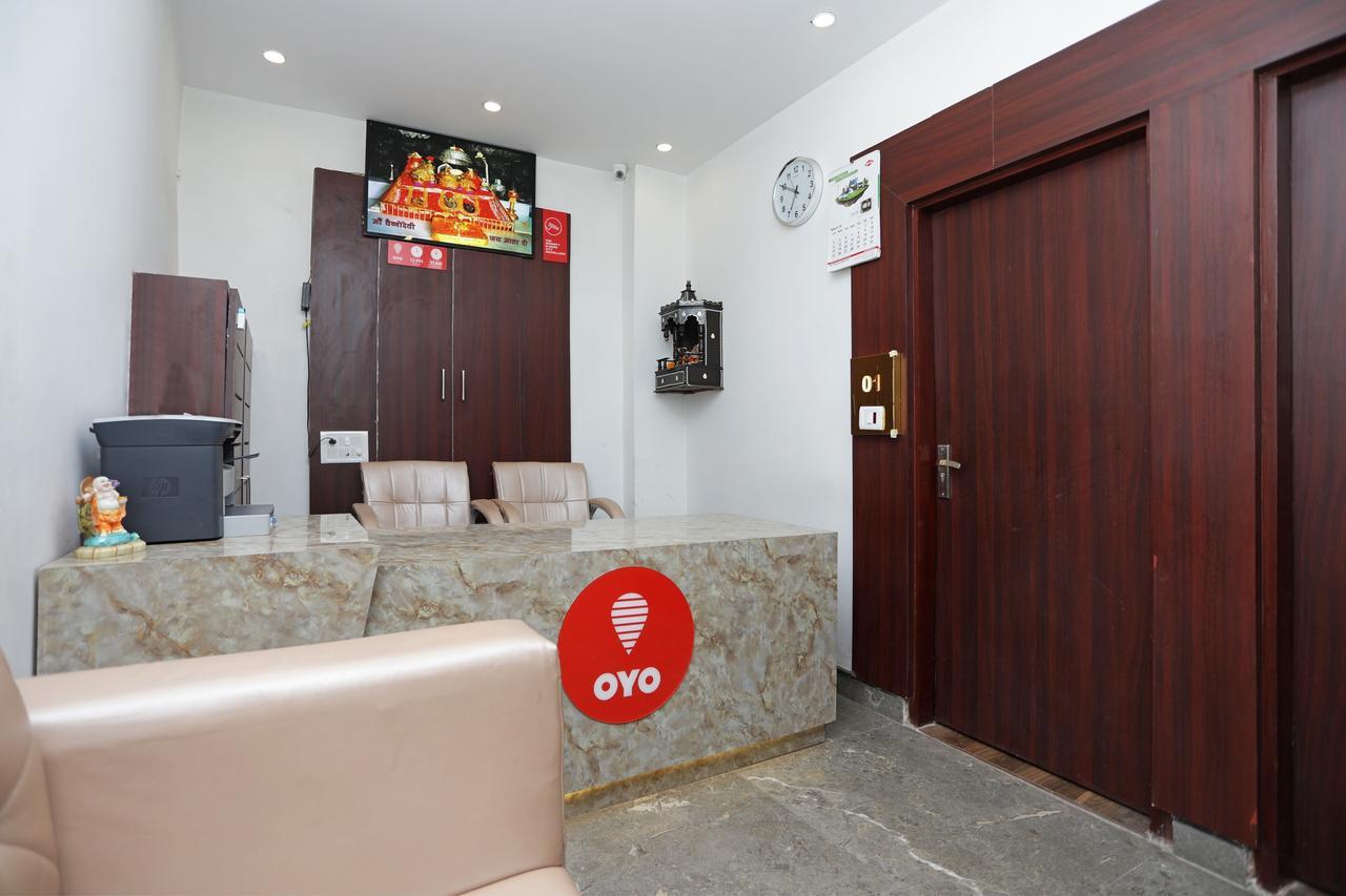 Hotel Corner Point Нью-Дели Экстерьер фото