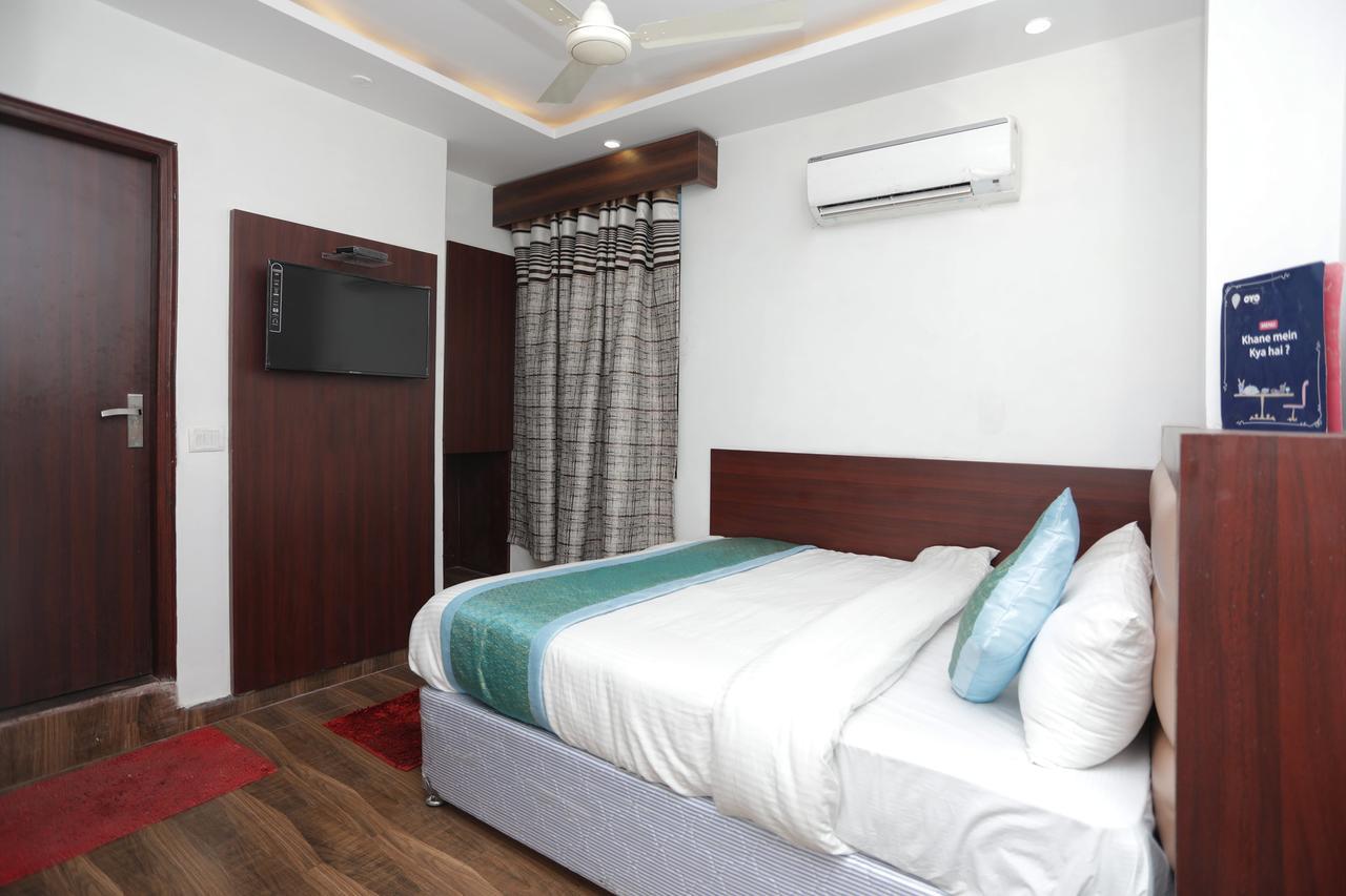Hotel Corner Point Нью-Дели Экстерьер фото