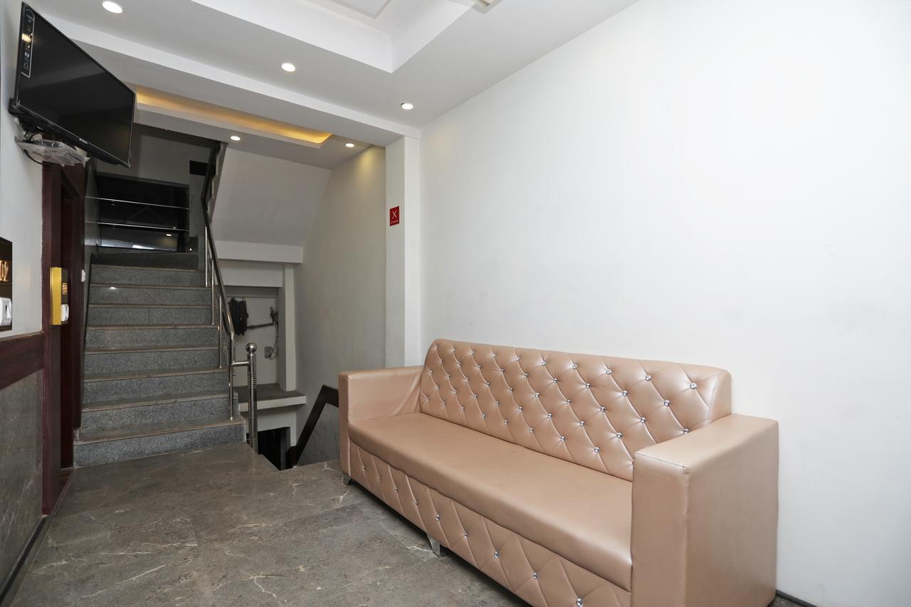 Hotel Corner Point Нью-Дели Экстерьер фото